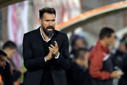 Zamora buscará cambiar su historia en la Sudamericana ante el centenario Colón Zamora buscará cambiar su historia en la Sudamericana ante el centenario Colón