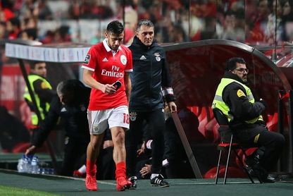 El argentino Salvio estará seis semanas parado por una lesión de rodilla El argentino Salvio estará seis semanas parado por una lesión de rodilla