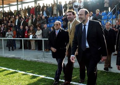 Fallece Luis Cid 'Carriega', que entrenó al Sevilla y al Betis Fallece Luis Cid 'Carriega', que entrenó al Sevilla y al Betis