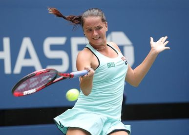 Kuzmova sorprende a Cirstea Kuzmova sorprende a Cirstea