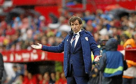 Ziganda sorprendió en Nervión con su once inicial, el cual deshizo tras el descanso. Ziganda sorprendió en Nervión con su once inicial, el cual deshizo tras el descanso.