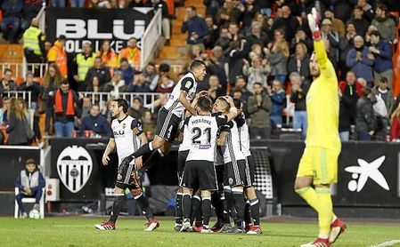 El Valencia suma cuatro triunfos en cinco jornadas. El Valencia suma cuatro triunfos en cinco jornadas.