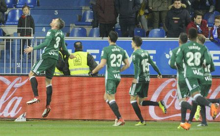 Javi García: "Hemos aprendido a manejar los partidos" Javi García: "Hemos aprendido a manejar los partidos"