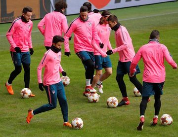 Simeone no descarta a Oblak y da opciones a Torres Simeone no descarta a Oblak y da opciones a Torres