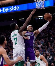 93-104. Rozier y los Celtics se imponen en Sacramento 93-104. Rozier y los Celtics se imponen en Sacramento