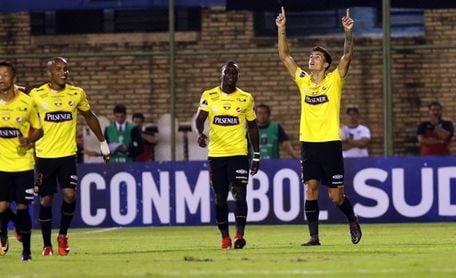 Barcelona e Independiente comandan el fútbol ecuatoriano Barcelona e Independiente comandan el fútbol ecuatoriano