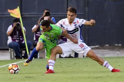Nacional se encumbra al primer puesto del Apertura en la novena fecha Nacional se encumbra al primer puesto del Apertura en la novena fecha