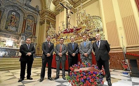 Imagen de la ofrenda floral en la iglesia de la Inmaculada Concepción. Imagen de la ofrenda floral en la iglesia de la Inmaculada Concepción.