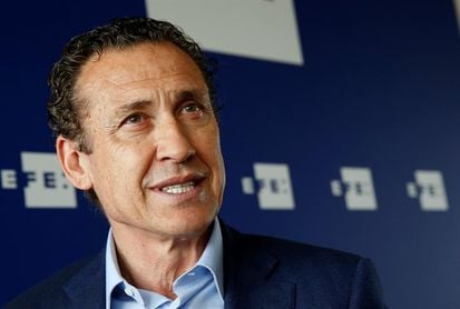 Valdano: "Imagino la confusión de Sampaoli, no debe saber por donde empezar" Valdano: "Imagino la confusión de Sampaoli, no debe saber por donde empezar"