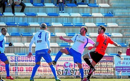Chico (derecha) se ha convertido suma ya diez goles en 12 partidos. Chico (derecha) se ha convertido suma ya diez goles en 12 partidos.