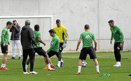 Joaquín vuelve a la lista de convocados. Joaquín vuelve a la lista de convocados.