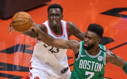 96-78. DeRozan encabeza el ataque ganador de los Raptors que aseguran la mejor marca 96-78. DeRozan encabeza el ataque ganador de los Raptors que aseguran la mejor marca