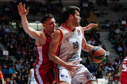 San Emeterio sufre una rotura del gemelo izquierdo y será baja al menos tres semanas San Emeterio sufre una rotura del gemelo izquierdo y será baja al menos tres semanas