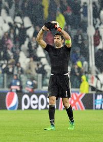 Máximo respeto a una "leyenda" como Buffon del Real Madrid Máximo respeto a una "leyenda" como Buffon del Real Madrid