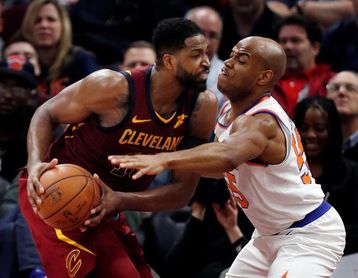 98-110. James juega el partido 82 pero los Cavaliers pierden 98-110. James juega el partido 82 pero los Cavaliers pierden