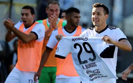 El Olimpia vuela en el torneo de fútbol en Paraguay y se aleja del Nacional El Olimpia vuela en el torneo de fútbol en Paraguay y se aleja del Nacional