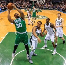 116-92. Bucks encuentran su mejor defensa y logran primer triunfo 116-92. Bucks encuentran su mejor defensa y logran primer triunfo