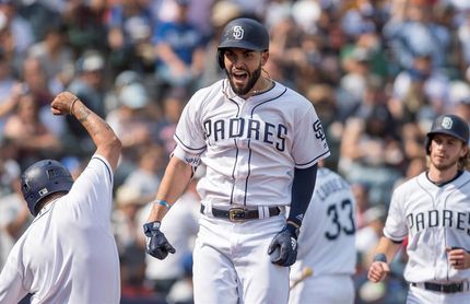 4-0. Hosmer y Villanueva castigan con jonrones a los Rockies 4-0. Hosmer y Villanueva castigan con jonrones a los Rockies
