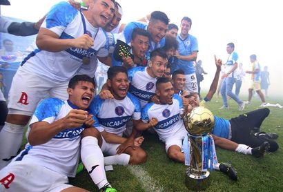Alianza derrota a Santa Tecla y logra bicampeonato en el fútbol salvadoreño Alianza derrota a Santa Tecla y logra bicampeonato en el fútbol salvadoreño