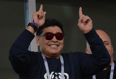 Maradona critica a Sampaoli y dice que jugando así "no puede volver a Argentina" Maradona critica a Sampaoli y dice que jugando así "no puede volver a Argentina"