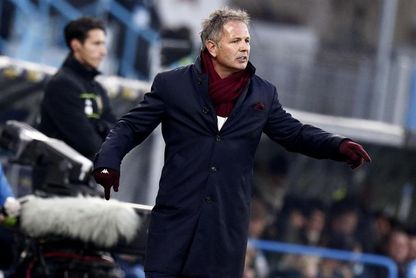Mihajlovic llega a Lisboa y podría ser el nuevo entrenador del Sporting Mihajlovic llega a Lisboa y podría ser el nuevo entrenador del Sporting