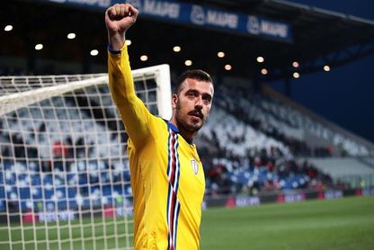 El Sampdoria confirma el traspaso del portero Viviano al Sporting Lisboa El Sampdoria confirma el traspaso del portero Viviano al Sporting Lisboa