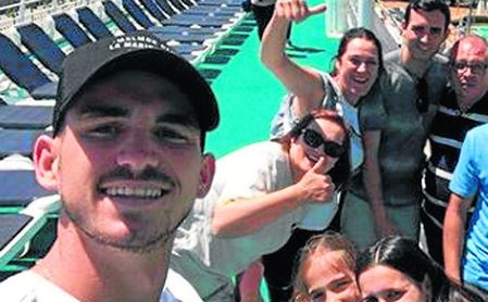 Fabián continúa con sus vacaciones. Fabián continúa con sus vacaciones.