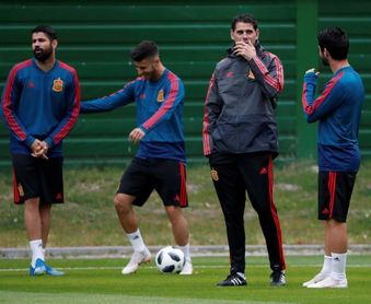 España aguarda el partido en Kaliningrado con lluvia y 16 grados España aguarda el partido en Kaliningrado con lluvia y 16 grados