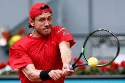 Pouille evita que Nadal llegue invicto a Wimbledon Pouille evita que Nadal llegue invicto a Wimbledon