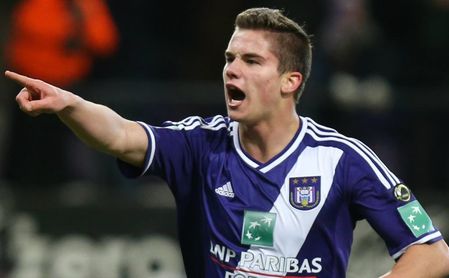 Dendoncker, vinculado a Real Betis y Sevilla, cerca de ser jugador del Atalanta. Dendoncker, vinculado a Real Betis y Sevilla, cerca de ser jugador del Atalanta.