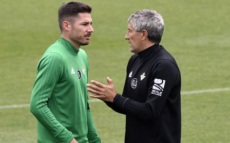Javi García permanecerá en el Real Betis la próxima temporada. Javi García permanecerá en el Real Betis la próxima temporada.
