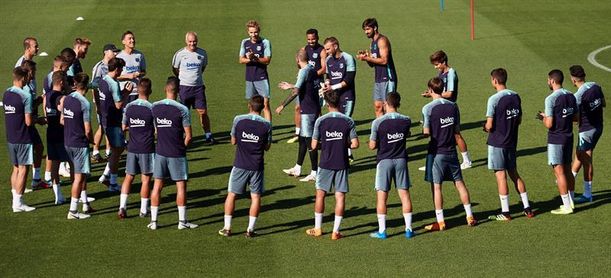 Valverde refuerza el primer entrenamiento de la semana con diez canteranos Valverde refuerza el primer entrenamiento de la semana con diez canteranos