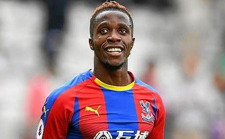 Zaha renueva su contrato y pasa a ser el mejor pagado del Crystal Palace Zaha renueva su contrato y pasa a ser el mejor pagado del Crystal Palace