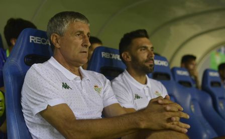 Setién piensa en el primer once de la temporada. Setién piensa en el primer once de la temporada.