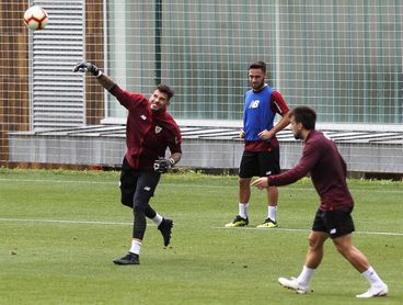 Iñigo Martínez podría estar disponible y Herrerín será baja ante el Leganés Iñigo Martínez podría estar disponible y Herrerín será baja ante el Leganés