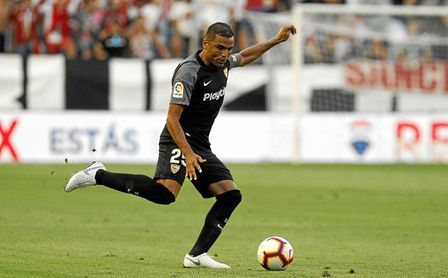 Mercado, durante el partido ante el Rayo Vallecano. Mercado, durante el partido ante el Rayo Vallecano.