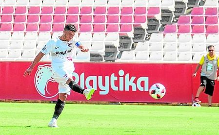 No tuvo suerte el Sevilla Atlético en casa de El Ejido 2012, lo que confirmó su pobre inicio. No tuvo suerte el Sevilla Atlético en casa de El Ejido 2012, lo que confirmó su pobre inicio.