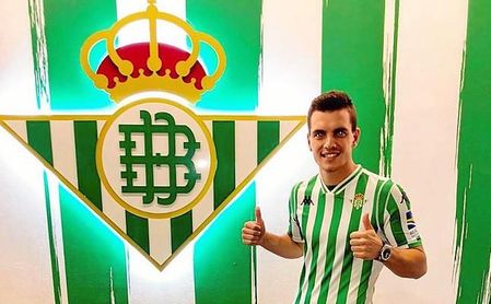 Lo Celso regresa a Sevilla tras brillar con Argentina. Lo Celso regresa a Sevilla tras brillar con Argentina.