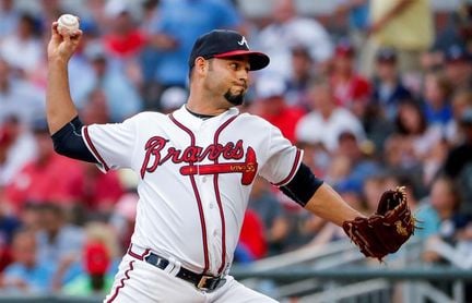1-8. Gomber controla desde la lomita a los líderes Bravos 1-8. Gomber controla desde la lomita a los líderes Bravos