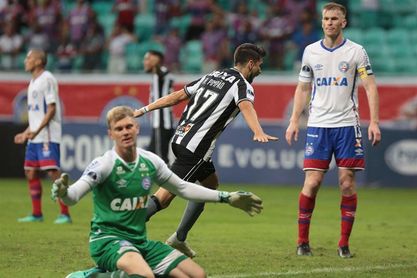 2-1. Bahía se acerca a cuartos tras ganar a un Botafogo que sigue vivo 2-1. Bahía se acerca a cuartos tras ganar a un Botafogo que sigue vivo