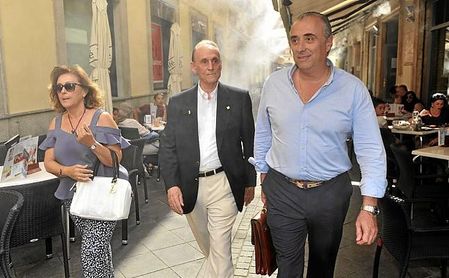 Lopera fue juzgado por apropiación indebida. Lopera fue juzgado por apropiación indebida.