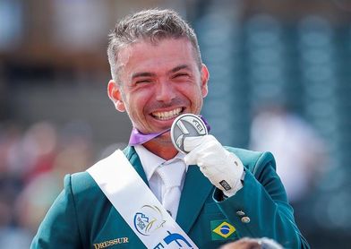 El brasileño Riskalla gana su segunda medalla de plata en doma paraescuestre El brasileño Riskalla gana su segunda medalla de plata en doma paraescuestre