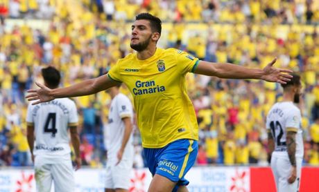 1-0. Un gol de Rafa Mir pone fin al pleno del Málaga 1-0. Un gol de Rafa Mir pone fin al pleno del Málaga