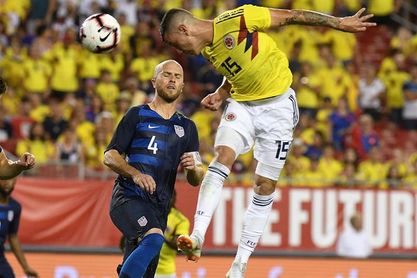 2-4. Exhibición y triunfo de Colombia, que mantuvo su dominio sobre EE.UU. 2-4. Exhibición y triunfo de Colombia, que mantuvo su dominio sobre EE.UU.
