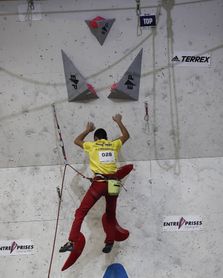 Inaugurado el primer muro de velocidad de escalada de España en Navarra Inaugurado el primer muro de velocidad de escalada de España en Navarra