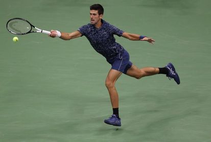 Djokovic consigue arrebatarle el número dos a Federer y se lanza a la caza de Nadal Djokovic consigue arrebatarle el número dos a Federer y se lanza a la caza de Nadal
