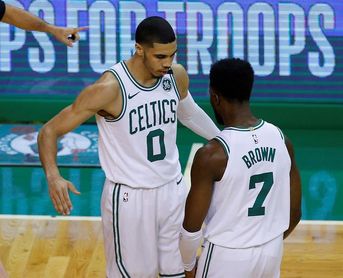 105-87. Tatum encabeza exhibición de Celtics ante Sixers en partido inaugural 105-87. Tatum encabeza exhibición de Celtics ante Sixers en partido inaugural