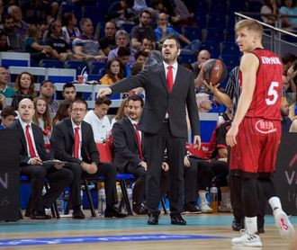 Quintana: "Los dos entrenadores que barajamos son conocidos de la afición" Quintana: "Los dos entrenadores que barajamos son conocidos de la afición"