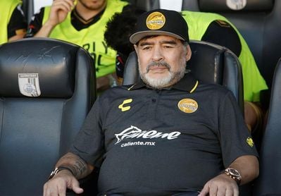 Maradona sufre una artritis severa y debe operarse, según su médico Maradona sufre una artritis severa y debe operarse, según su médico