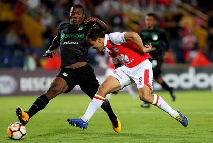 1-1. Cali le saca un empate a Santa Fe en polémico debut del VAR en Colombia 1-1. Cali le saca un empate a Santa Fe en polémico debut del VAR en Colombia
